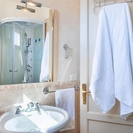 Europe Apartman *